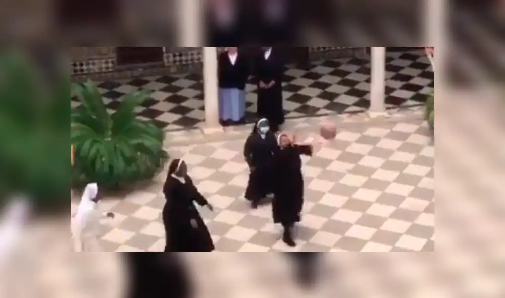 Desliza la imagen de Facebook para verlas todas. Desliza la imagen de Facebook para verlas todas.