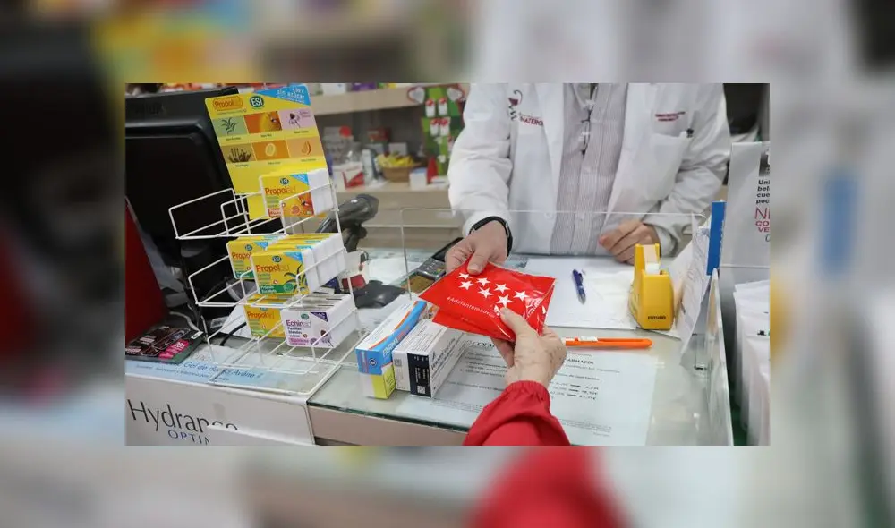 Cada madrileño recibirá dos mascarillas por parte del Gobierno autonómico durante el plan de desescalada. (Foto: Europa Press)