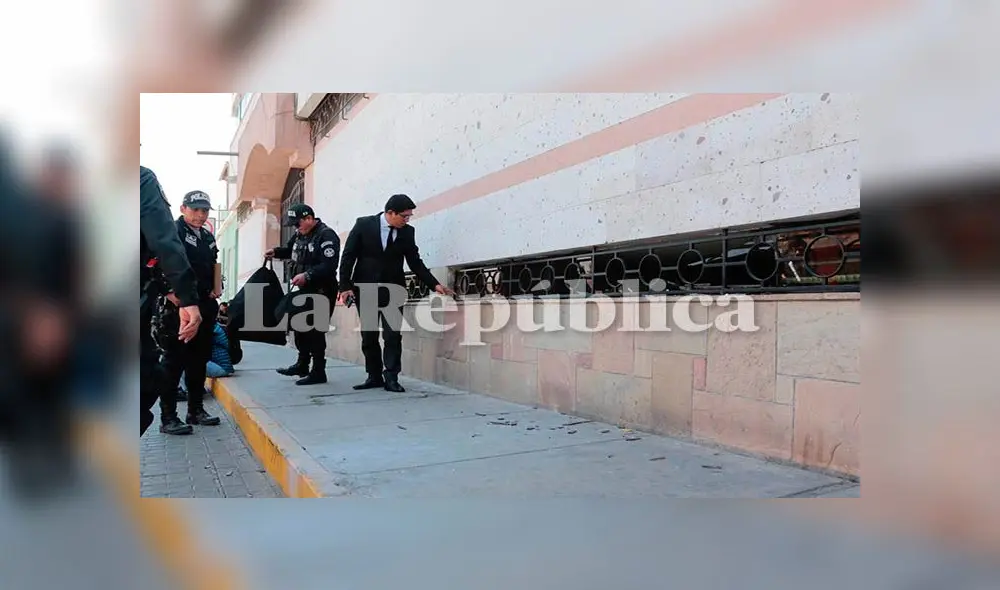 Estallido rompió algunos vidrios de la municipalidad de Arequipa Estallido rompió algunos vidrios de la municipalidad de Arequipa