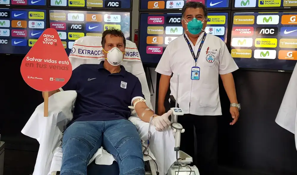 Leao Butrón acudió hasta el Estadio 'Matute'. Leao Butrón acudió hasta el Estadio 'Matute'.