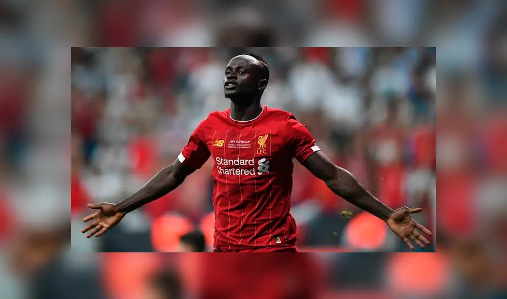 Mané muestra humildad al usar audífonos viejos y un celular roto previo a un partido [FOTOS]