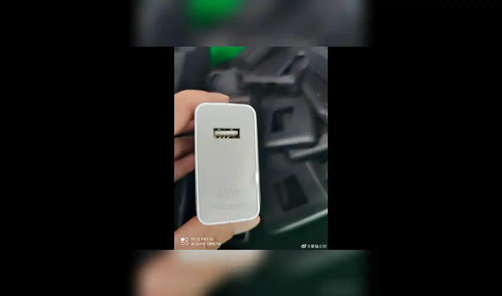 Cargador con soporte de carga rápida de 65W del Xiaomi Mi 10 Pro 5G. Cargador con soporte de carga rápida de 65W del Xiaomi Mi 10 Pro 5G.