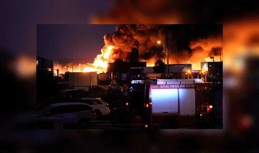 Incendio en río Sena Incendio en río Sena