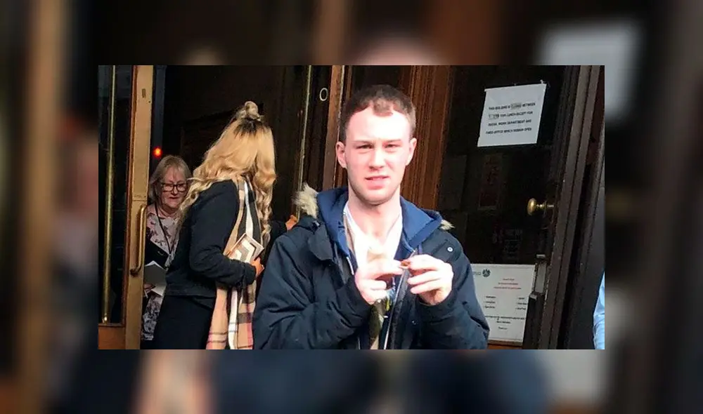 Hombre envía foto suya en ropa interior y adolescente lo extorsiona con dinero Hombre envía foto suya en ropa interior y adolescente lo extorsiona con dinero