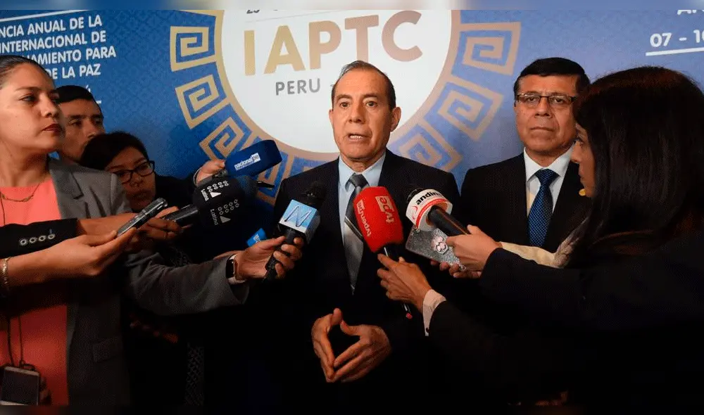 Walter Martos, ministro de Defensa. Foto: Melissa Merino/La República