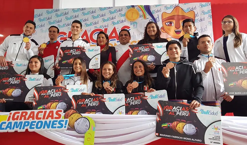 Medallistas en los Juegos Lima 2019 fueron premiados con laptops y beneficios en salud por clínica privada. (FOTO: Jessica Merino).