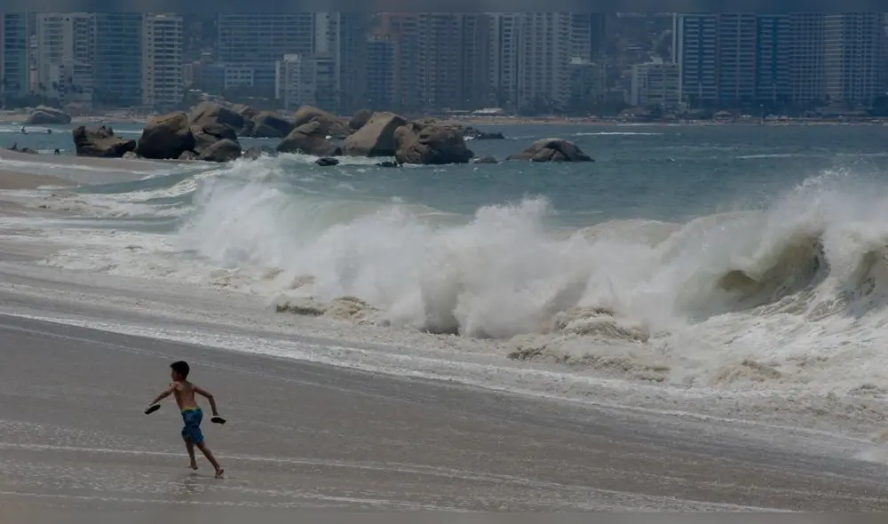 La Administración Nacional Oceánica y Atmosférica (NOAA) de Estados Unidos había advertido que el sismo podría ocasionar olas de hasta tres metros de altura. (Foto: Morelia en línea)