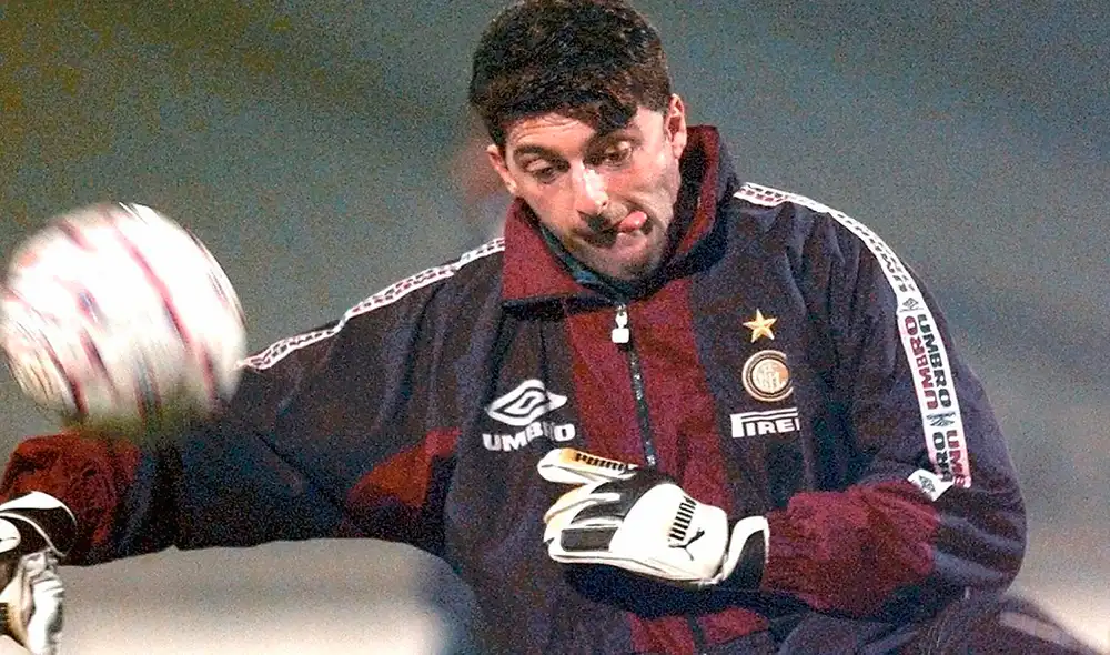 El arquero italiano Gianluca Pagliuca ganó la Copa UEFA de 1997-1998 con el Inter de Milán. | Foto: AFP El arquero italiano Gianluca Pagliuca ganó la Copa UEFA de 1997-1998 con el Inter de Milán. | Foto: AFP