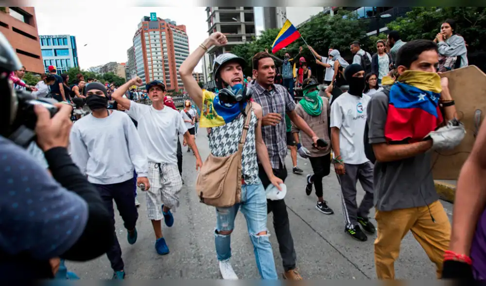 Venezolanos nacidos en revolución, entre la frustración y la esperanza