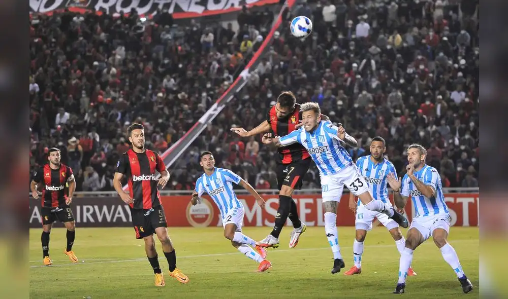 ALTURA. Melgar tuvo este año buenos partidos jugando en Arequipa, sacando ventaja de la altura gracias a una buena preparación física. ALTURA. Melgar tuvo este año buenos partidos jugando en Arequipa, sacando ventaja de la altura gracias a una buena preparación física.