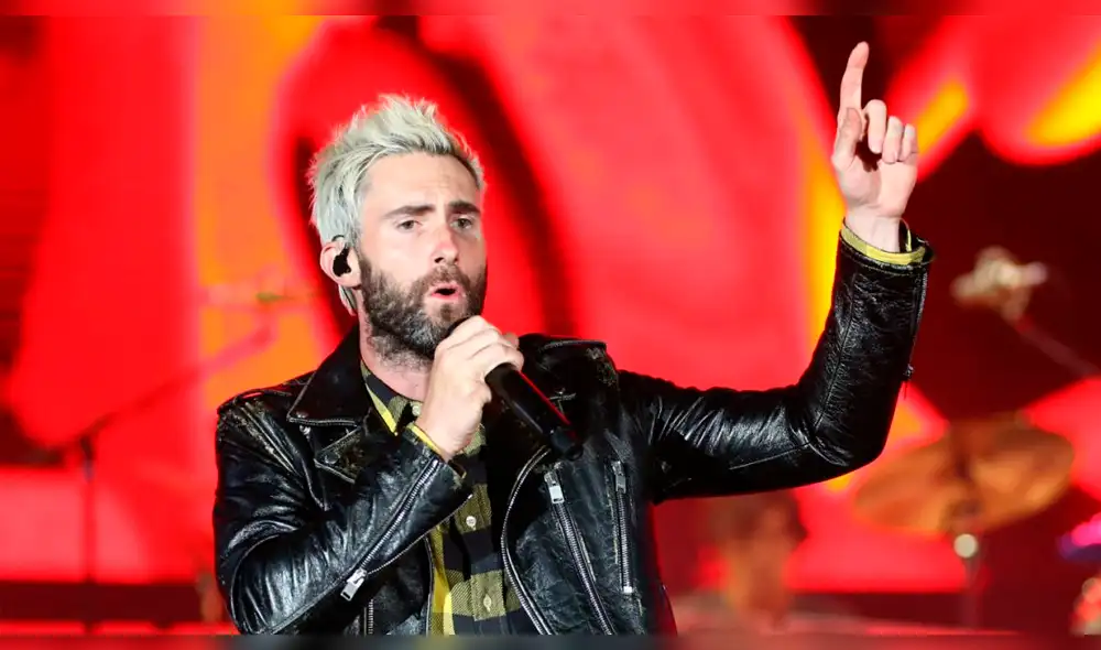 Adam Levine genera rechazo al lucir irreconocible con radical transformación [VIDEO]