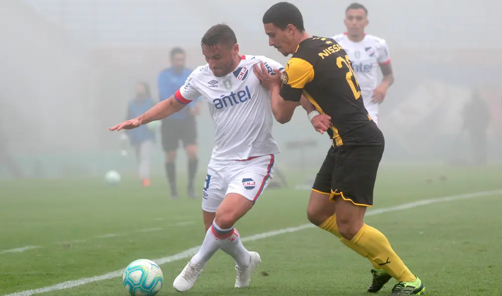 Nacional y Peñarol empataron 1-1 por la fecha 4 del Torneo Apertura 2020 del Campeonato Uruguayo. | Foto: EFE