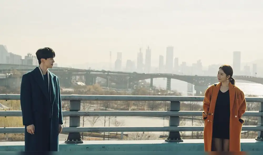 Yoo In Na y Lee Dong Wook en Touch your heart. Foto: tvN