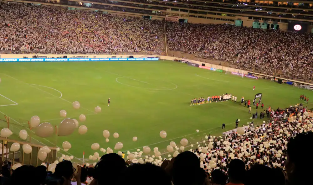 Universitario no presentará a su plantel temporada 2020 ante Barcelona SC de Ecuador por una serie de desacuerdos. Universitario no presentará a su plantel temporada 2020 ante Barcelona SC de Ecuador por una serie de desacuerdos.