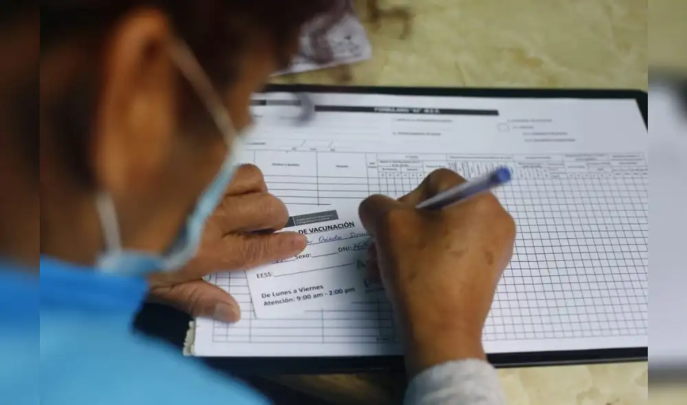 El objetivo es evitar que se formen aglomeraciones que podrían convertirse en focos de contagio de COVID-19. Foto: Felix Contreras/La República El objetivo es evitar que se formen aglomeraciones que podrían convertirse en focos de contagio de COVID-19. Foto: Felix Contreras/La República