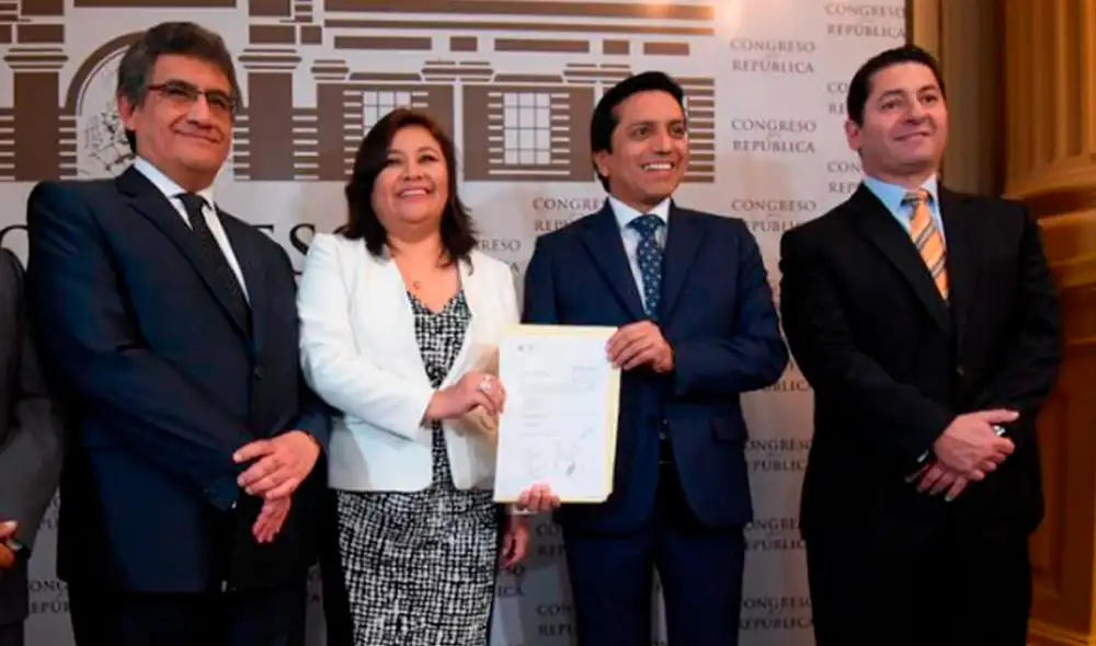 El partido Contigo tuvo representación parlamentaria con 5 integrantes, el mínimo requerido. Foto: La República. El partido Contigo tuvo representación parlamentaria con 5 integrantes, el mínimo requerido. Foto: La República.