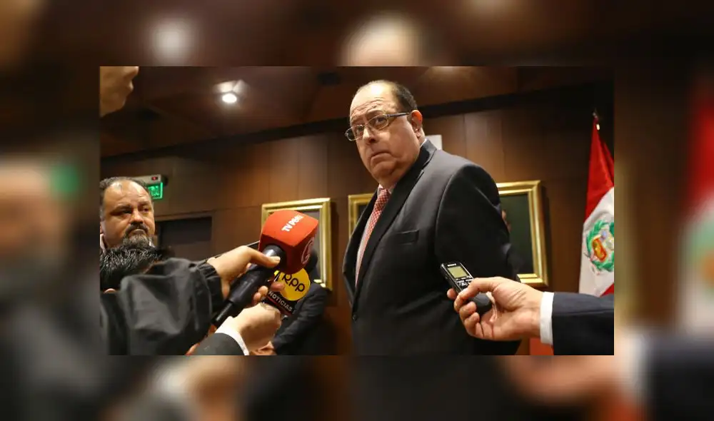 Julio Velarde minimiza faltas de José Chlimper a 46 sesiones del BCR