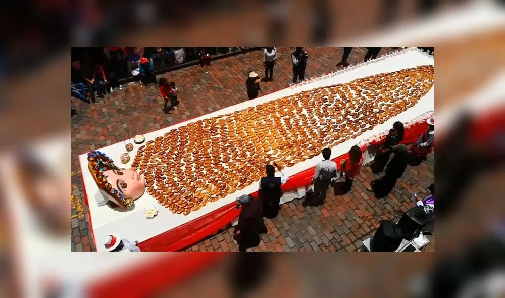 Impresionante bautizo de wawa gigante se vivió en Plaza Mayor de Cusco [VIDEO]
