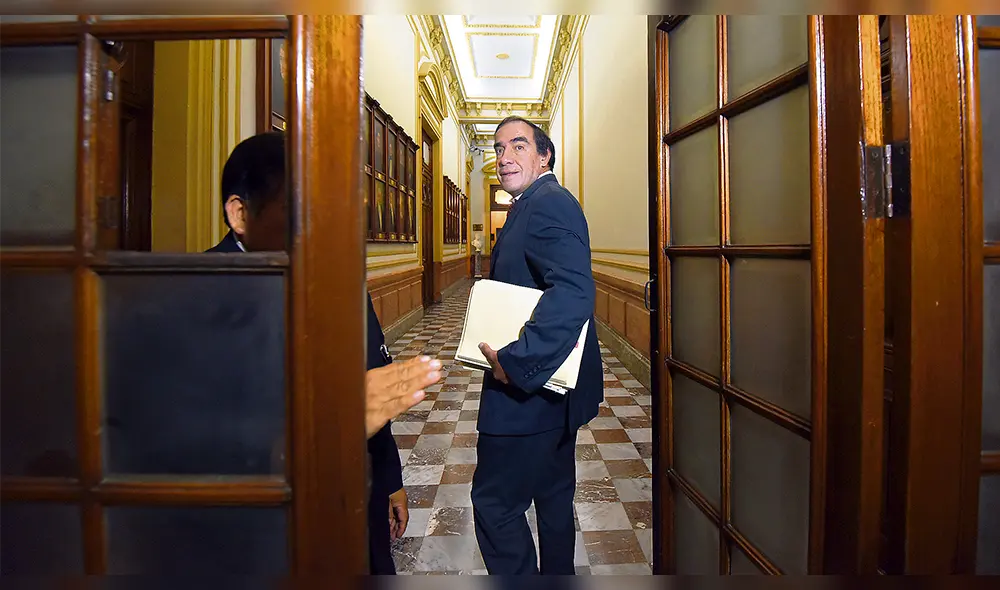 "Este Congreso es una estafa y una pérdida de tiempo”, afirma Lescano "Este Congreso es una estafa y una pérdida de tiempo”, afirma Lescano