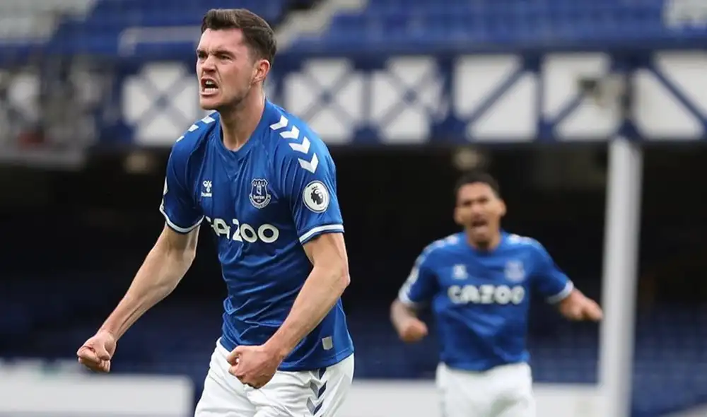 Michael Keane anotó el empata 1-1 de cabeza. Foto: EFE