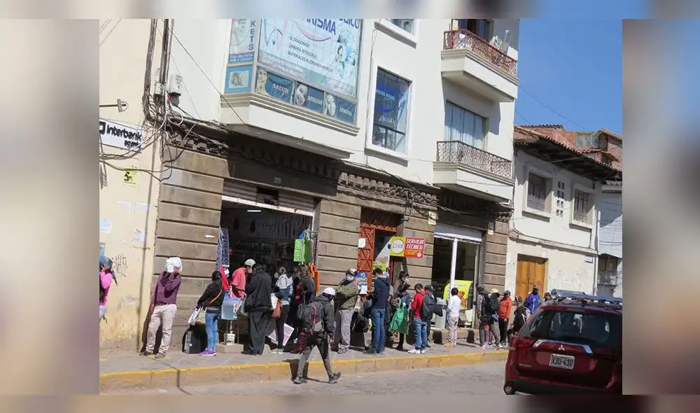 Centros comerciales no cumplen protocolos de salubridad en Cusco. Centros comerciales no cumplen protocolos de salubridad en Cusco.