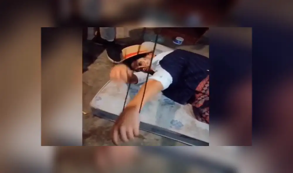 Facebook viral: joven ebrio se queda dormido y sus amigos le juegan una cruel broma en plena fiesta [VIDEO] 