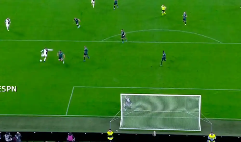 Cristiano Ronaldo marcó el primer gol de la Juventus sobre el Bologna por la fecha 8 de la Serie A 2019-2020. | Foto: ESPN Cristiano Ronaldo marcó el primer gol de la Juventus sobre el Bologna por la fecha 8 de la Serie A 2019-2020. | Foto: ESPN