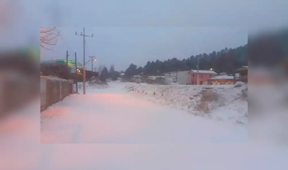 La primera nevada de la temporada pone de blanco el norte de México
