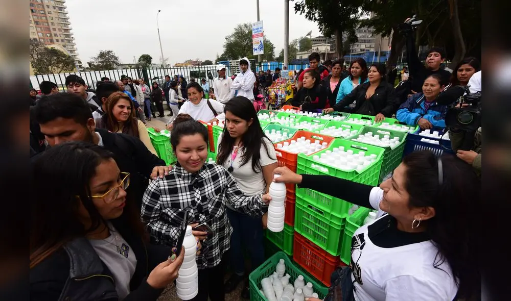 Ganaderos piden a PPK ley que prohíbe uso de la leche en polvo