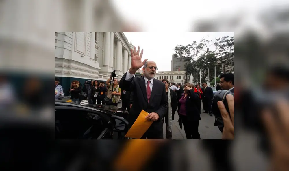 Fiscalía se disculpa por implicar a Daniel Abugattás en audio