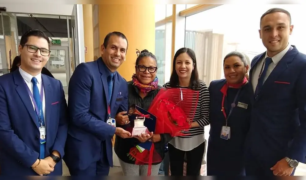 Eva Ayllón es sorprendida en vuelo tras ser reconocida en los Latin Grammy Eva Ayllón es sorprendida en vuelo tras ser reconocida en los Latin Grammy