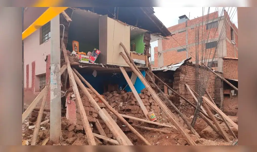 Los cuatro obreros fueron ingresados al hospital de Contingencia. Los cuatro obreros fueron ingresados al hospital de Contingencia.