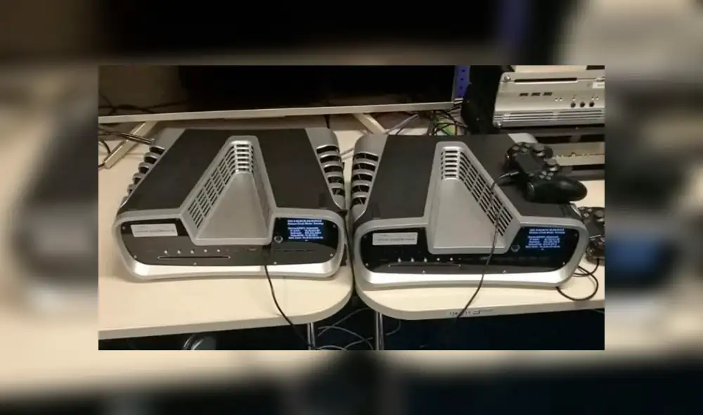Kit de desarrollo de PS5, fotografía real.