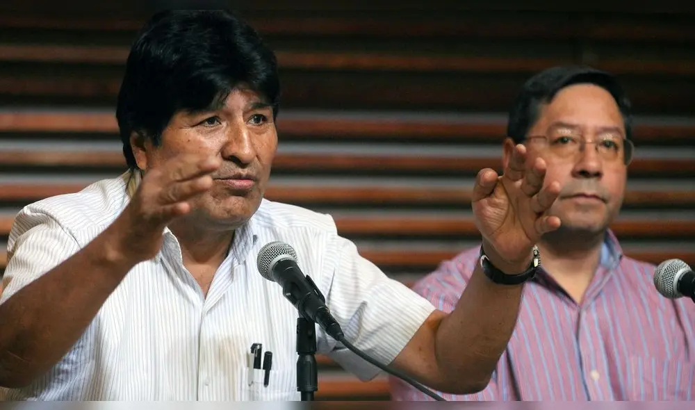 El expresidente de Bolivia Evo Morales (izq.) y el candidato presidencial por el Movimiento al Socialismo (MAS), Luis Arce (der.), ofrecen una rueda de prensa en Buenos Aires (Argentina) el 27 de enero de 2020. El expresidente de Bolivia Evo Morales (izq.) y el candidato presidencial por el Movimiento al Socialismo (MAS), Luis Arce (der.), ofrecen una rueda de prensa en Buenos Aires (Argentina) el 27 de enero de 2020.