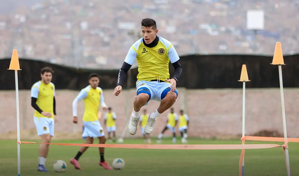 Sandoval realizó un trabajo separado del resto de sus nuevos compañeros. Foto: Cusco FC. Sandoval realizó un trabajo separado del resto de sus nuevos compañeros. Foto: Cusco FC.