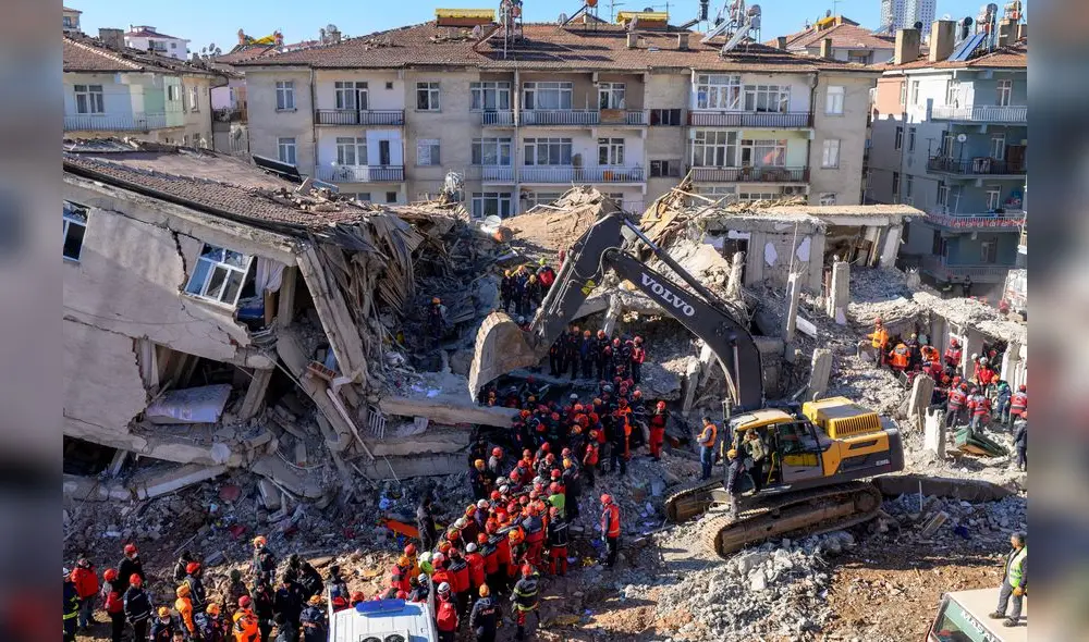 El sismo destruyó 80 edificios en Elazig y Malatya y otras 645 viviendas sufrieron importantes daños. Foto: AFP.