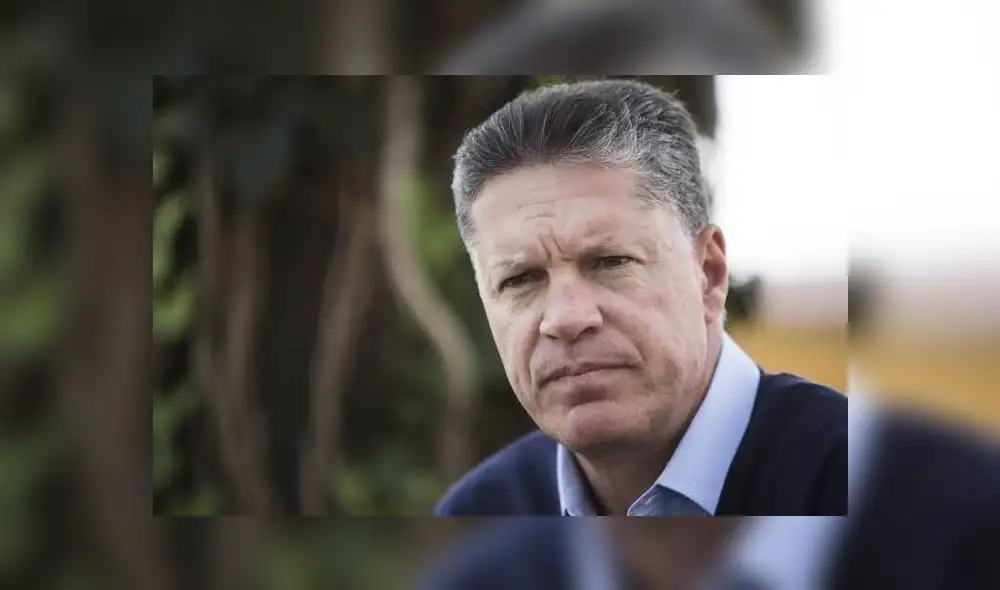 Ricardo Peláez aseguró la continuidad de Luis Fernando Tena. (Foto: El País) Ricardo Peláez aseguró la continuidad de Luis Fernando Tena. (Foto: El País)