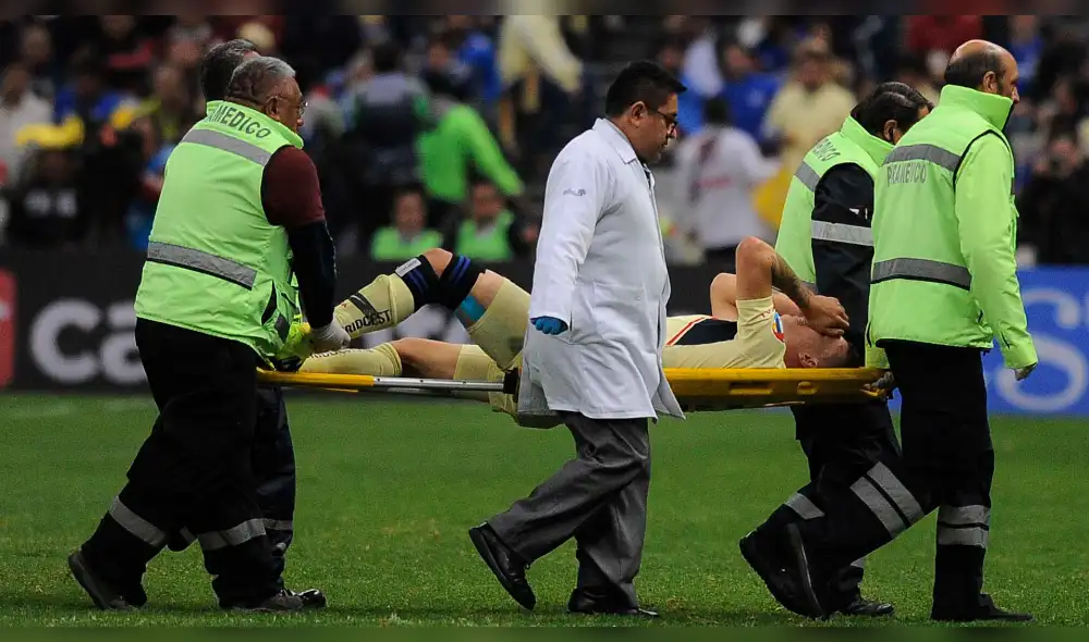 América vs Cruz Azul: Las lesiones de Uribe y Martínez que obligaron sus cambios [VIDEOS]