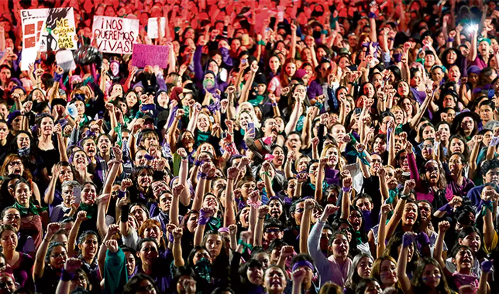 Ausentes. Las estaciones de metro y otros espacios solo tenían presencia masculina. Ausentes. Las estaciones de metro y otros espacios solo tenían presencia masculina.