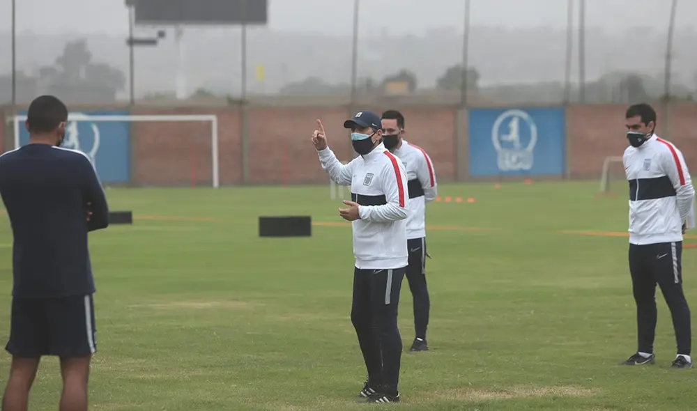 Mario Salas en los entrenamientos de Alianza Lima. | Foto: Prensa de Alianza Lima