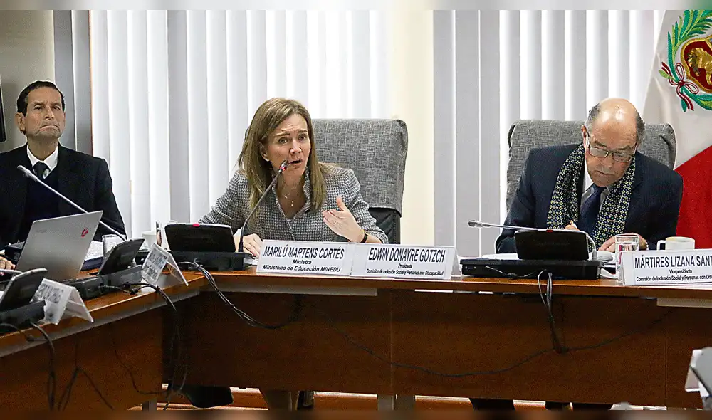 Fujimorismo planteará moción de censura contra ministra Martens