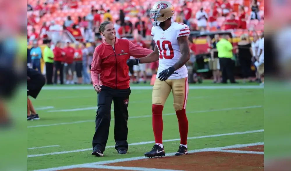 Durante su carrera como jugadora de fútbol americano, Katie Sowers perteneció al WFA. (Foto: Out Sports) Durante su carrera como jugadora de fútbol americano, Katie Sowers perteneció al WFA. (Foto: Out Sports)