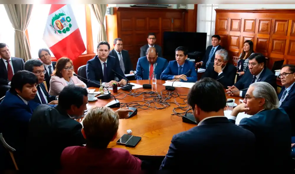 Junta de Portavoces se reuniría este jueves por cuestión de confianza Junta de Portavoces se reuniría este jueves por cuestión de confianza