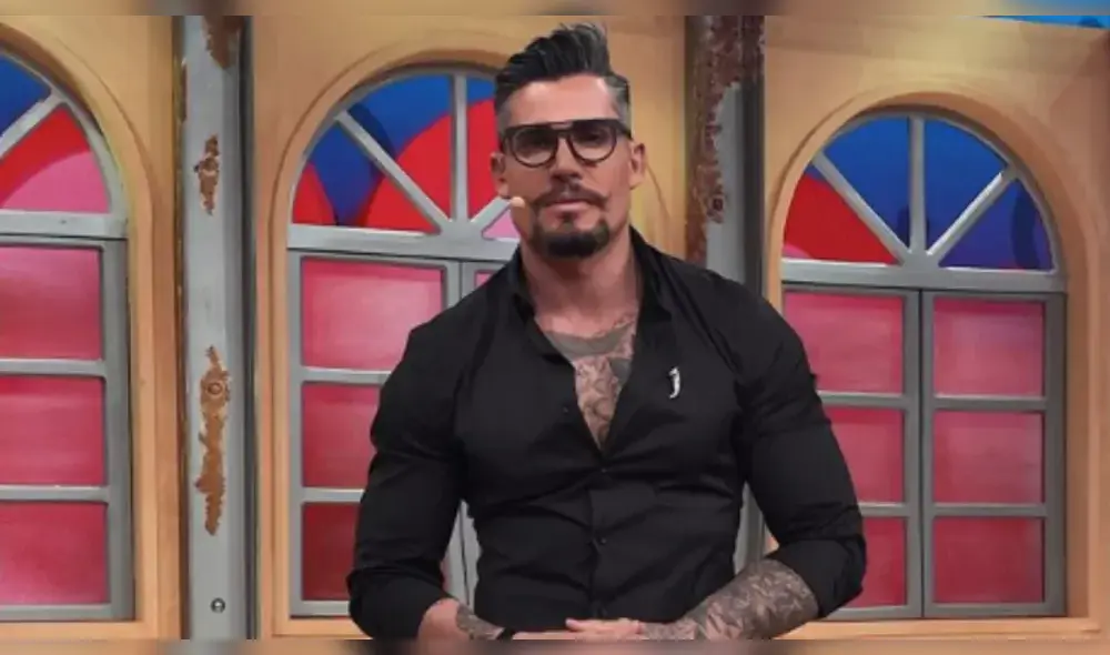 Adrián Cué se despidió de su público el último 21 de febrero. (Foto: Easy Branches) Adrián Cué se despidió de su público el último 21 de febrero. (Foto: Easy Branches)