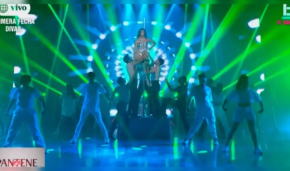 El elenco femenino del reality realizó una 'performance' que simuló el exhuberante show de las celebridades. El elenco femenino del reality realizó una 'performance' que simuló el exhuberante show de las celebridades.