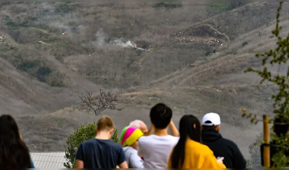 Los testigos del accidente se quedaron impresionados con lo sucedido. (Foto: Caracol Radio) Los testigos del accidente se quedaron impresionados con lo sucedido. (Foto: Caracol Radio)