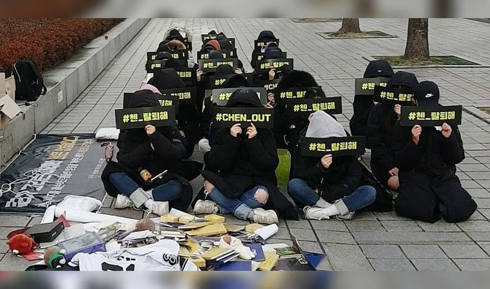 EXO-L ACE organizó una protesta para sacar a Chen de EXO, pero no obtuvieron la respuesta que esperaban. EXO-L ACE organizó una protesta para sacar a Chen de EXO, pero no obtuvieron la respuesta que esperaban.