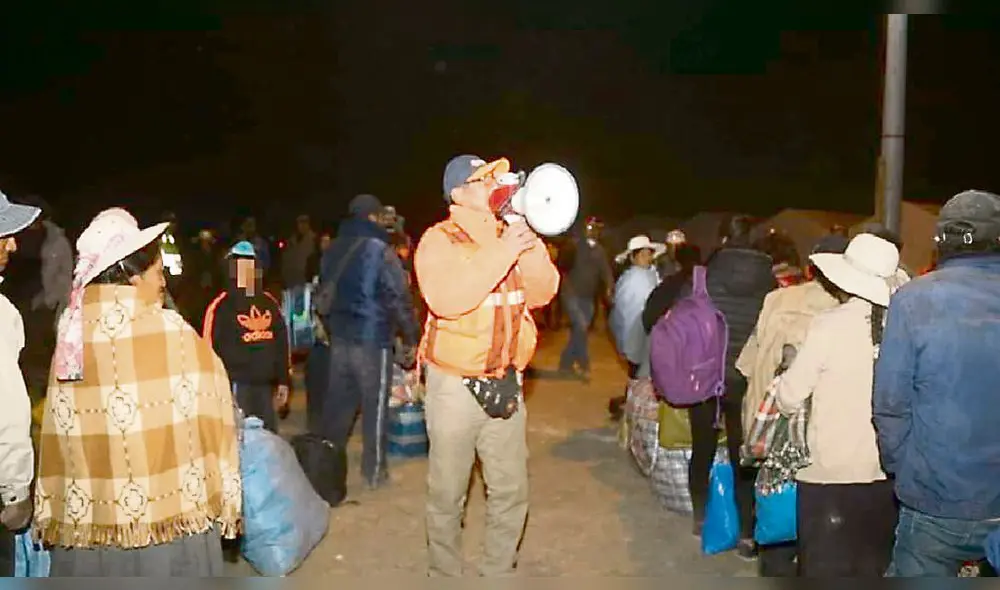Evacuados necesitan ayuda. Evacuados necesitan ayuda.