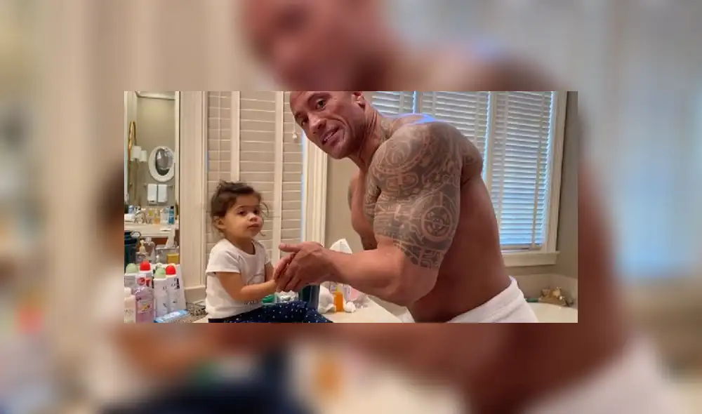 Fiel a su estilo, La Roca no pierde los ánimos y le enseña la importancia de lavarse las manos. (Foto: Captura Instagram) Fiel a su estilo, La Roca no pierde los ánimos y le enseña la importancia de lavarse las manos. (Foto: Captura Instagram)