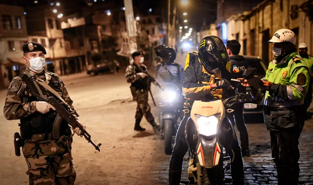 Según el Decreto Supremo N.º 144-2022-PCM, en 8 regiones no podrás transitar del 16 al 20 de diciembre. Foto: Grupo La República